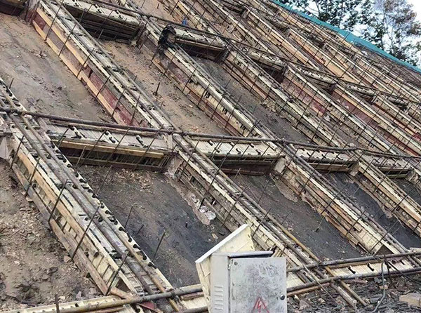 方格骨架護坡模具