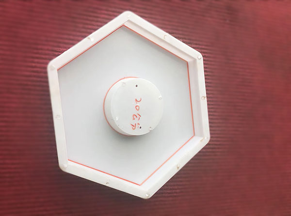 混凝土實(shí)心六棱磚模具