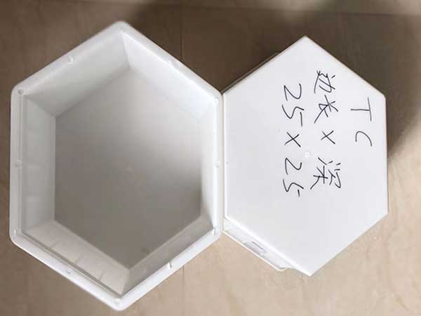 高速公路護坡模具